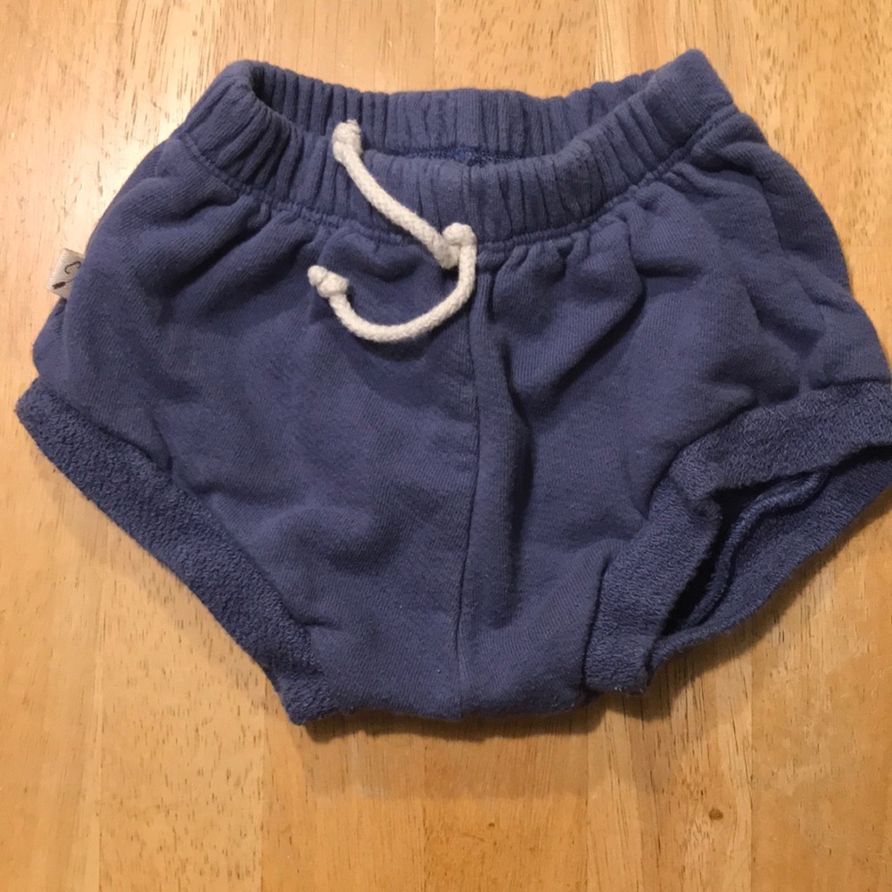 Childhoods Clothing shorties 4T EUC